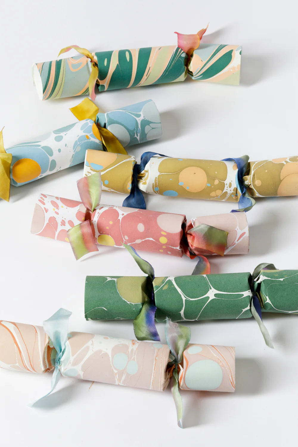 Set of 6 Marbled Party Crackers